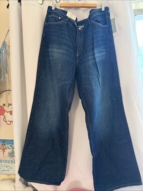 Classic Wide-Leg Women’s Jeans in Dark Blue